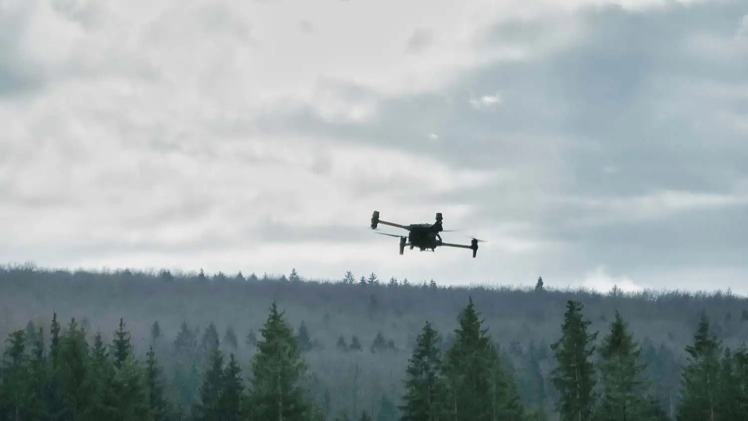 Drohne mit hoher Flugreichweite für Einsätze an abgelegenen Orten