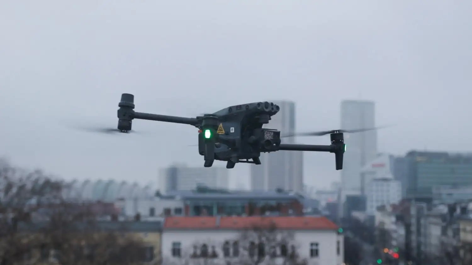 ​​Drohne mit Hotswap-Funktion für Akkuwechsel ohne Unterbrechung
