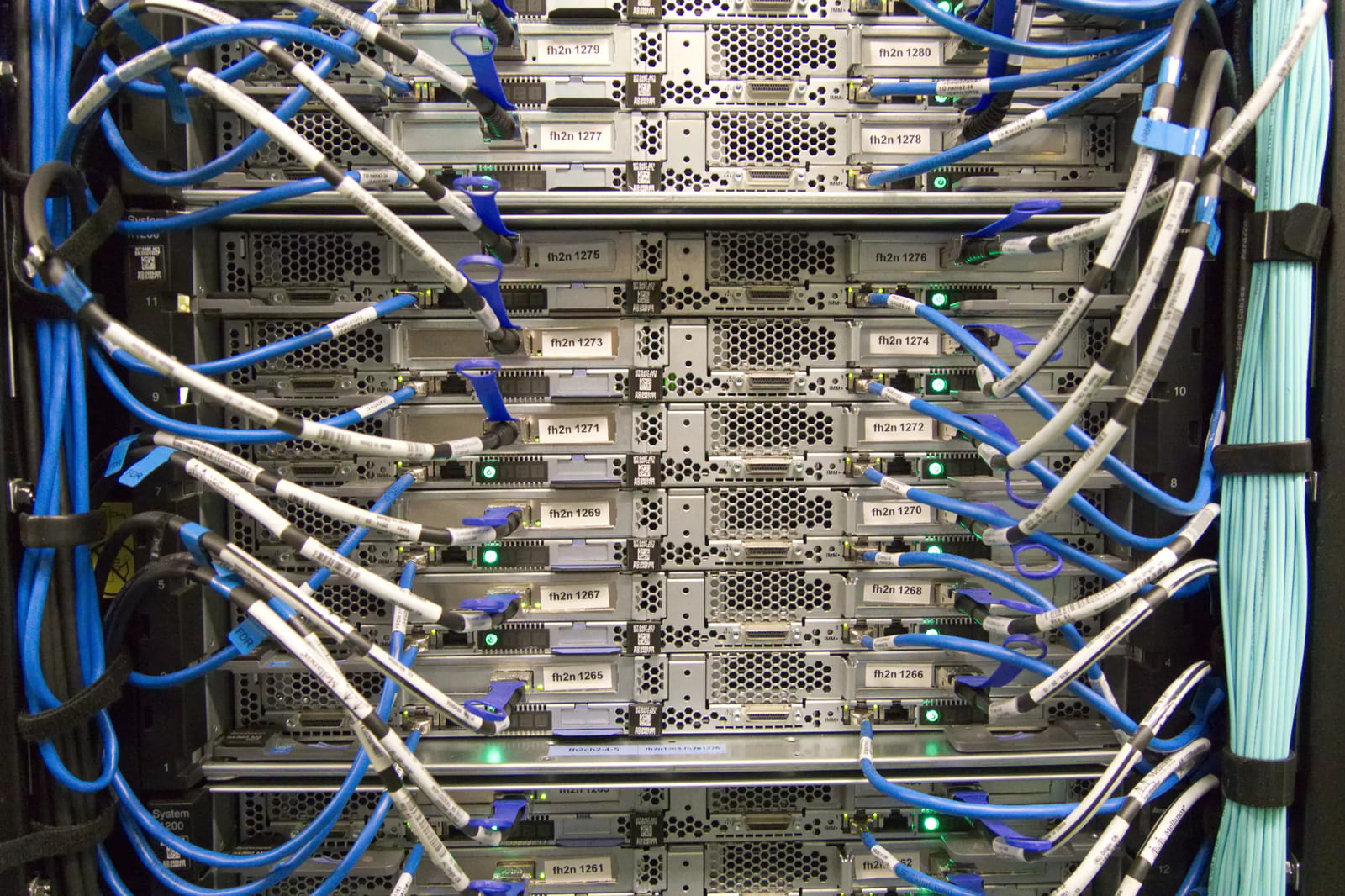 BSI veröffentlicht Cybersecurity Lagebericht 2024 - was dieser für BOS bedeutet
